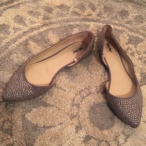 Sparkly Gem Encrusted Pointed Toe Flats!